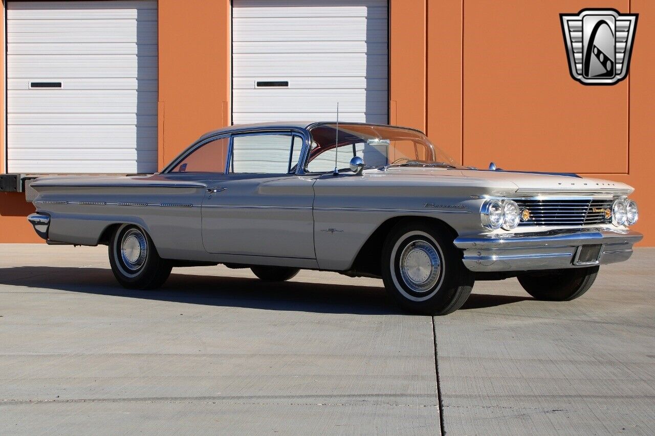 Pontiac-Bonneville-1960-Shell-Tone-Ivory-Red-94227-8