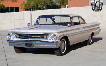 Pontiac-Bonneville-1960-Shell-Tone-Ivory-Red-94227-9