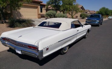 Pontiac-Bonneville-1965-white-125529-1