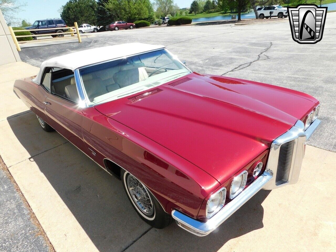 Pontiac-Bonneville-1970-Red-White-124789-3