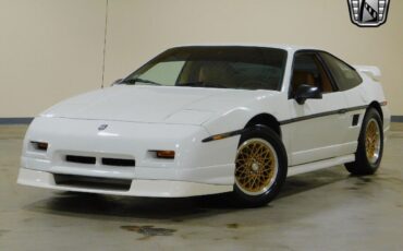 Pontiac-Fiero-1988-White-Tan-244099-2