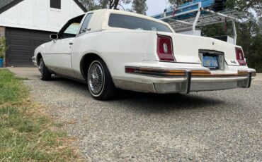 Pontiac-Grand-prix-1983-white-209214