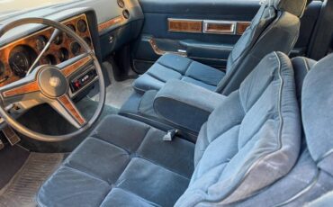 Pontiac-Grand-prix-brougham-1986-90054-6