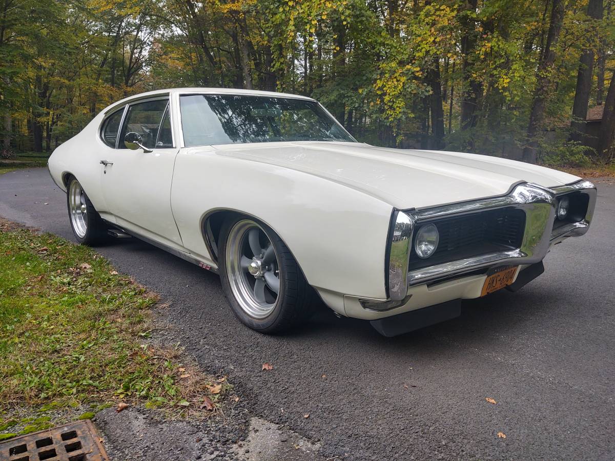 Pontiac-Lemans-1968-white-8-5