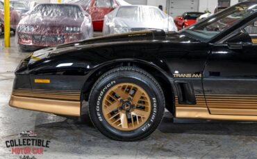 Pontiac-Trans-Am-Coupe-1984-Black-Gold-14388-21