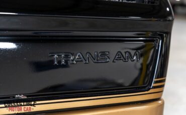 Pontiac-Trans-Am-Coupe-1984-Black-Gold-14388-34