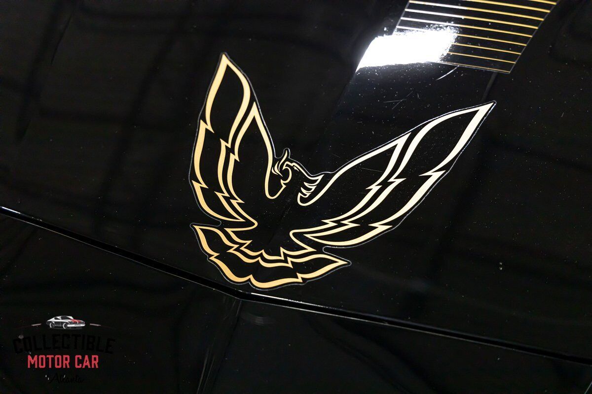 Pontiac-Trans-Am-Coupe-1984-Black-Gold-14388-36