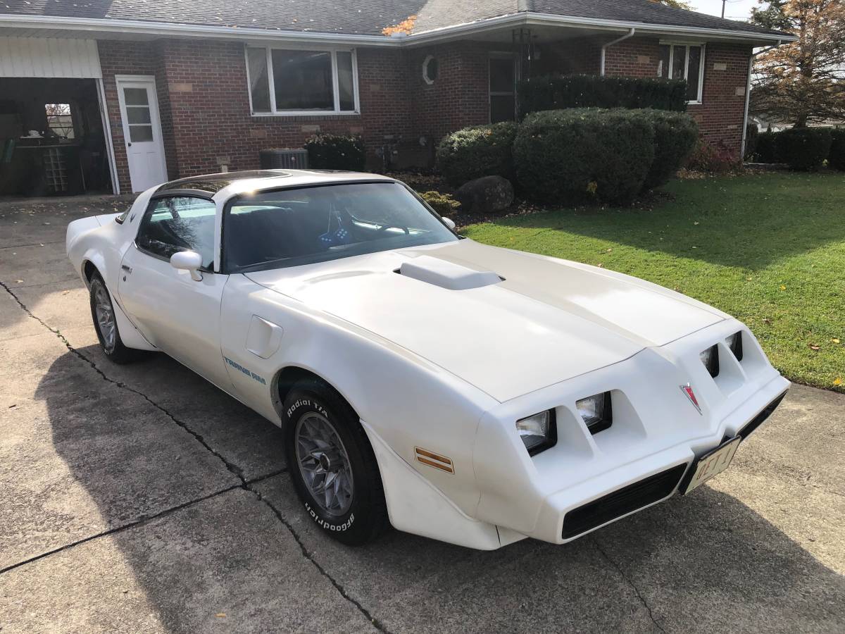 Pontiac-Trans-am-1980-white-116436-2