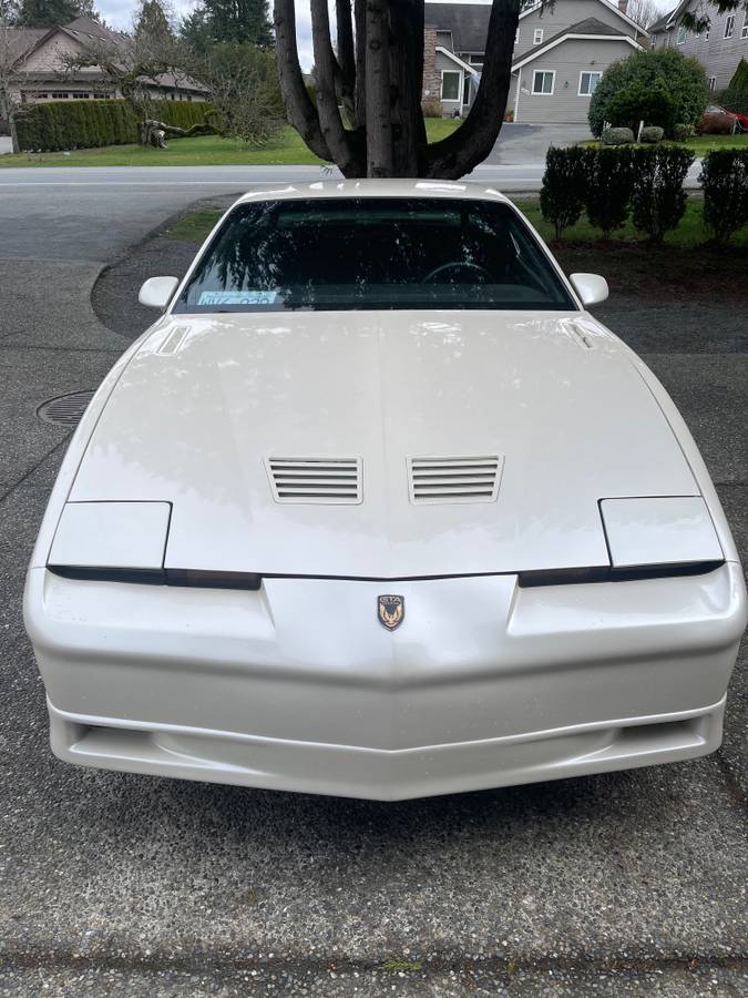 Pontiac-Trans-am-1988-white-148059