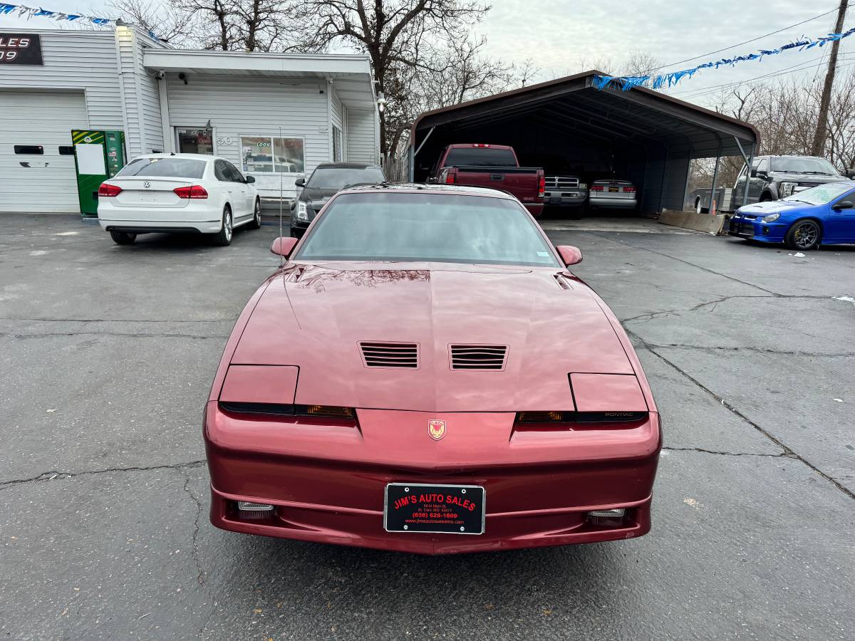 Pontiac-Trans-am-gta-1989-101388-1