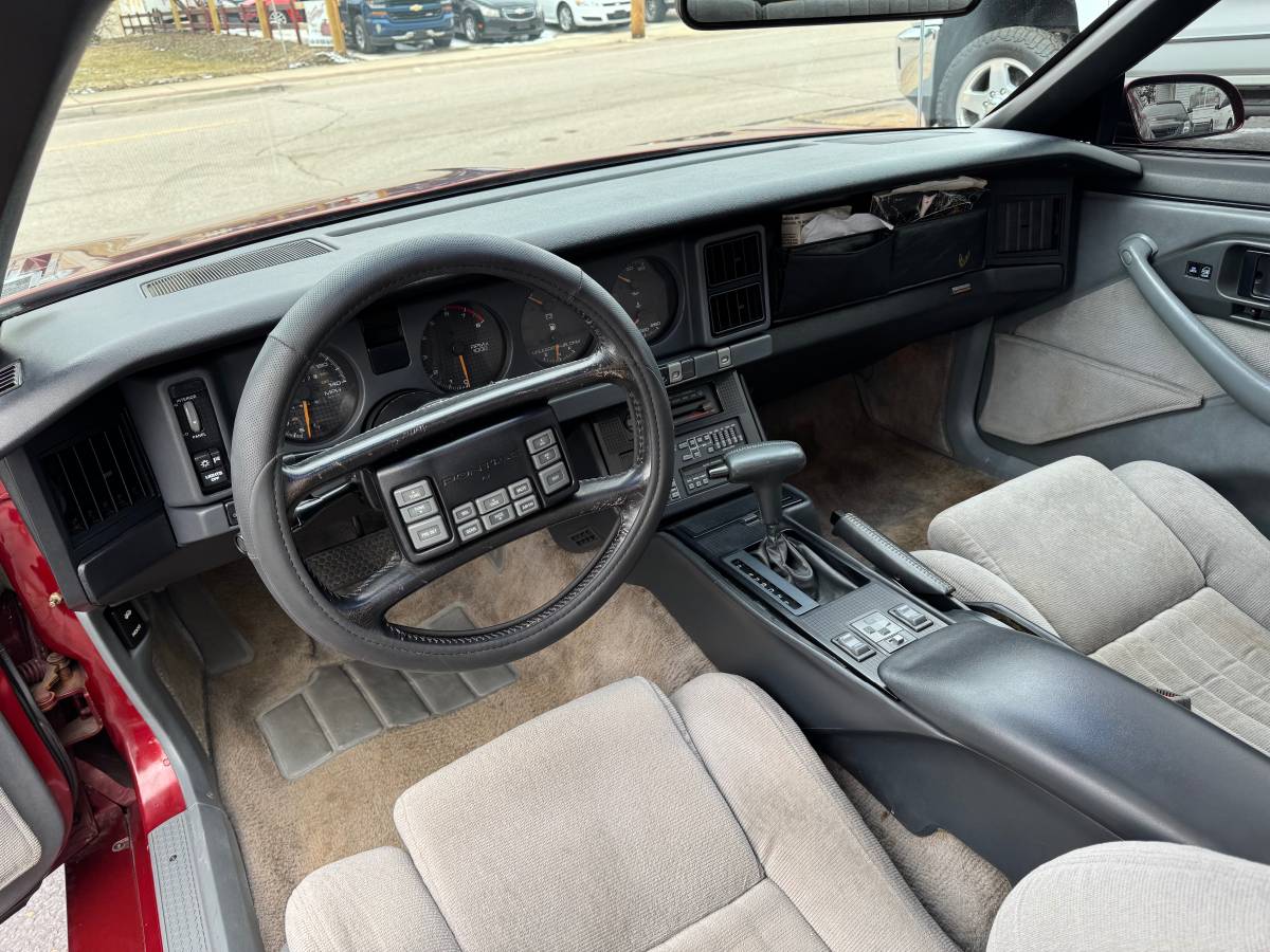 Pontiac-Trans-am-gta-1989-101388-8