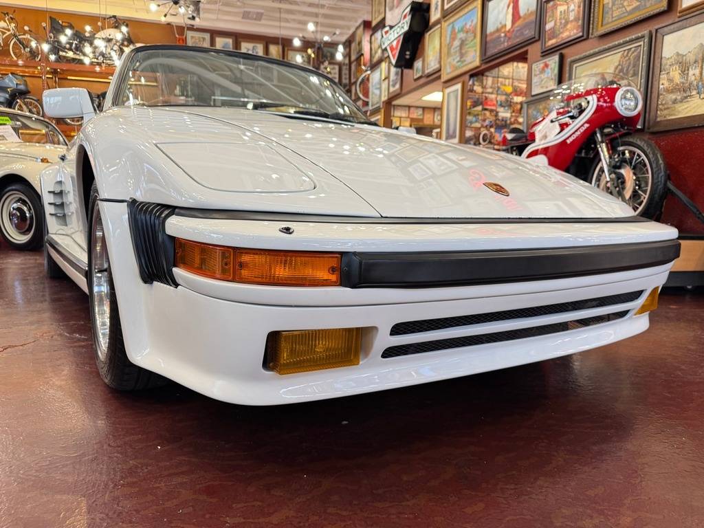 Porsche-911-1987-white-112044-21