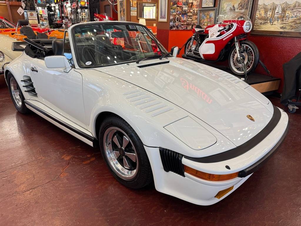 Porsche-911-1987-white-112044-22