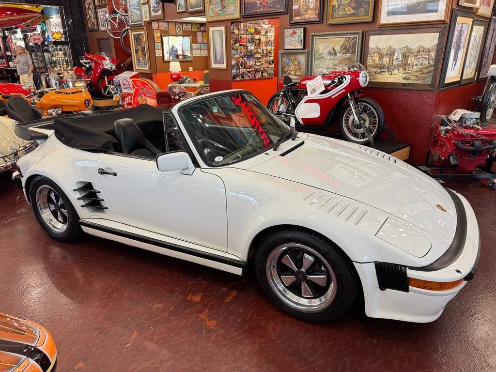 Porsche-911-1987-white-112044-5