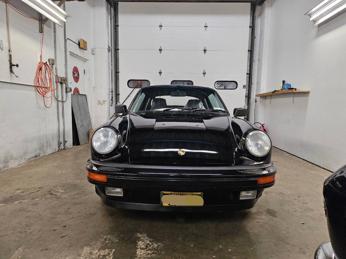 Porsche-911-carrera-1988-205996