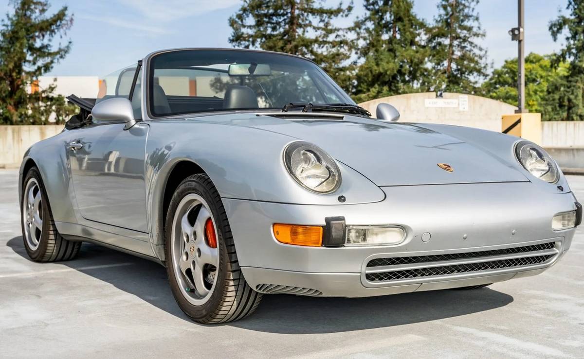 Porsche-911-carrera-cabriolet-1995-124193