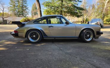 Porsche-911-carrera-coupe-1986-315431