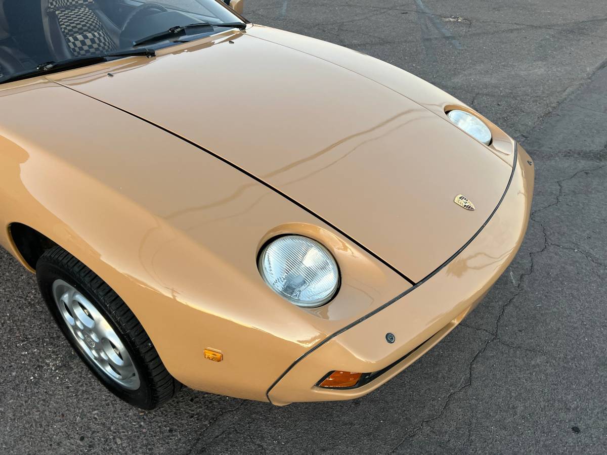 Porsche-928-1978-148059-2