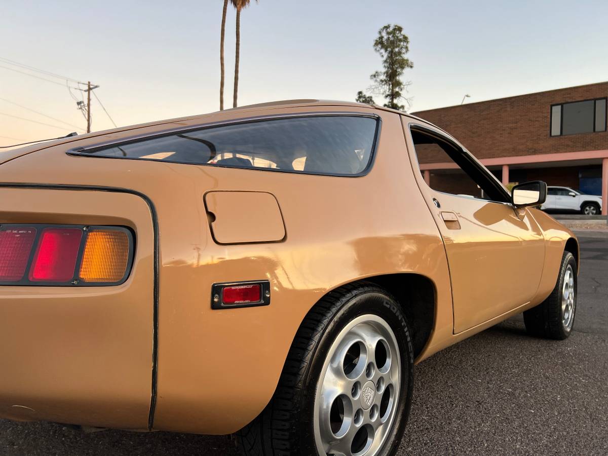 Porsche-928-1978-148059-4