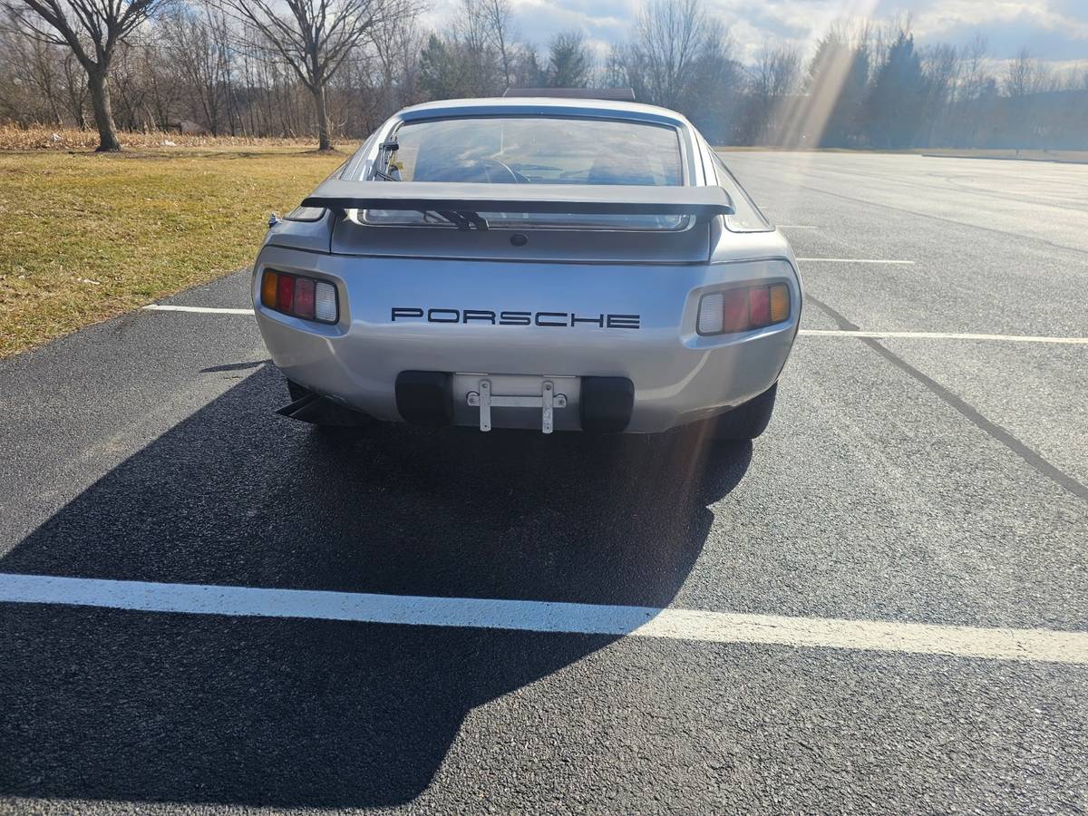 Porsche-928-1980-silver-135185-1