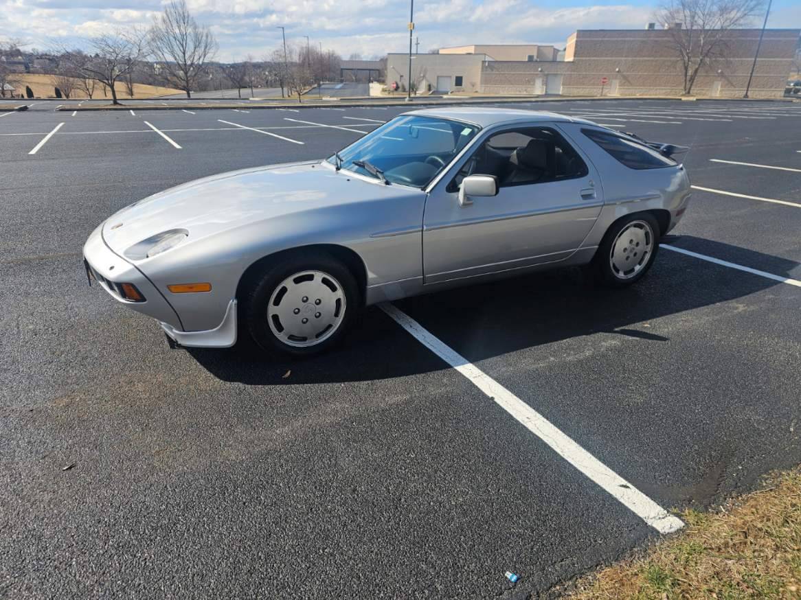 Porsche-928-1980-silver-135185-5