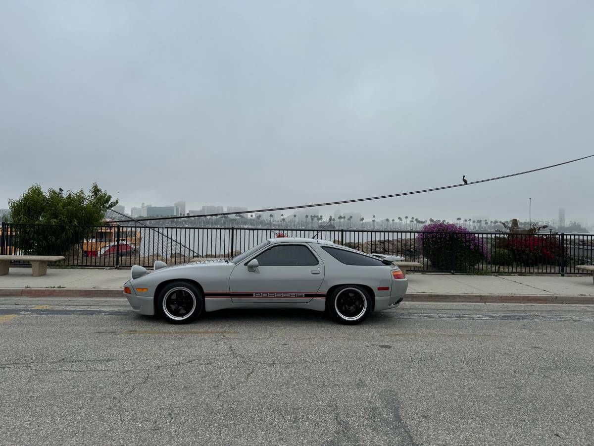 Porsche-928-gt-1990-grey-90123-2