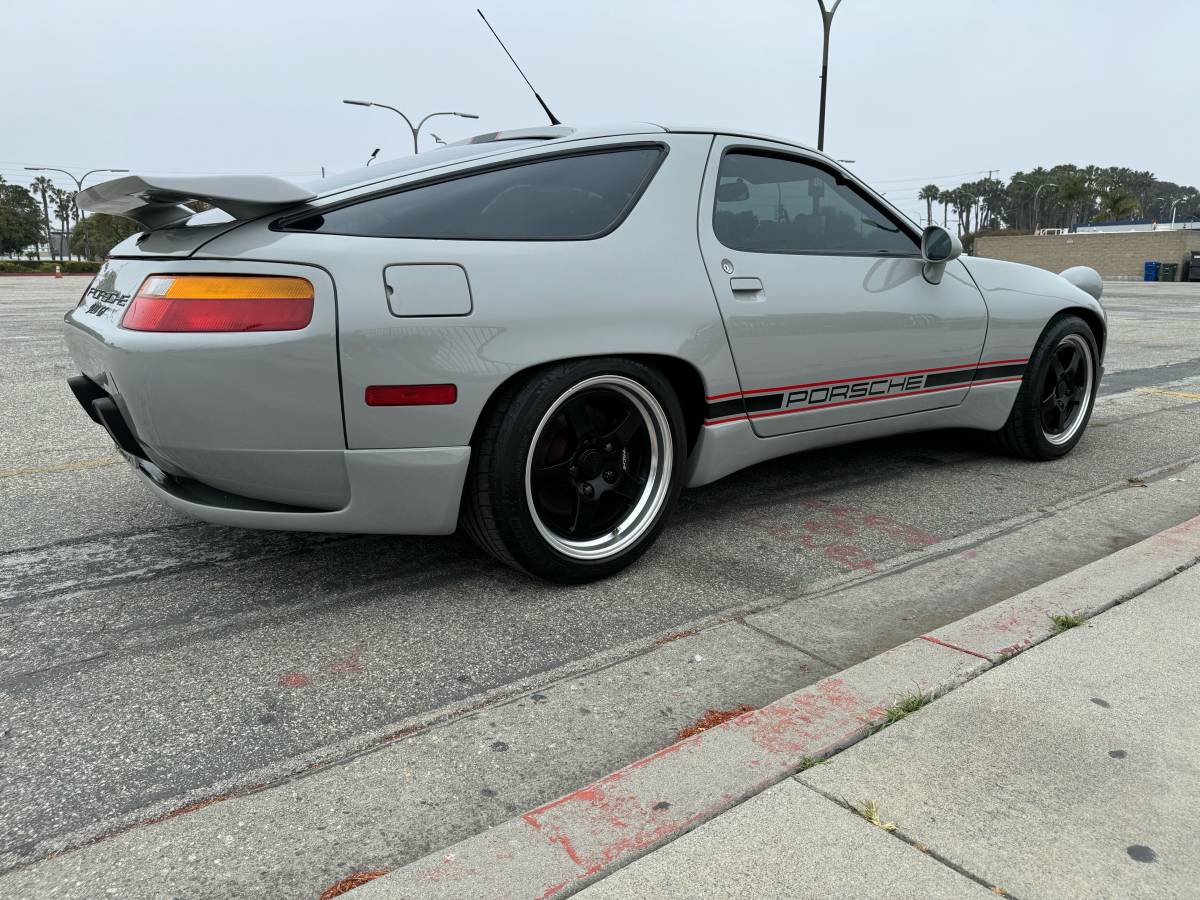 Porsche-928-gt-1990-grey-90123-5