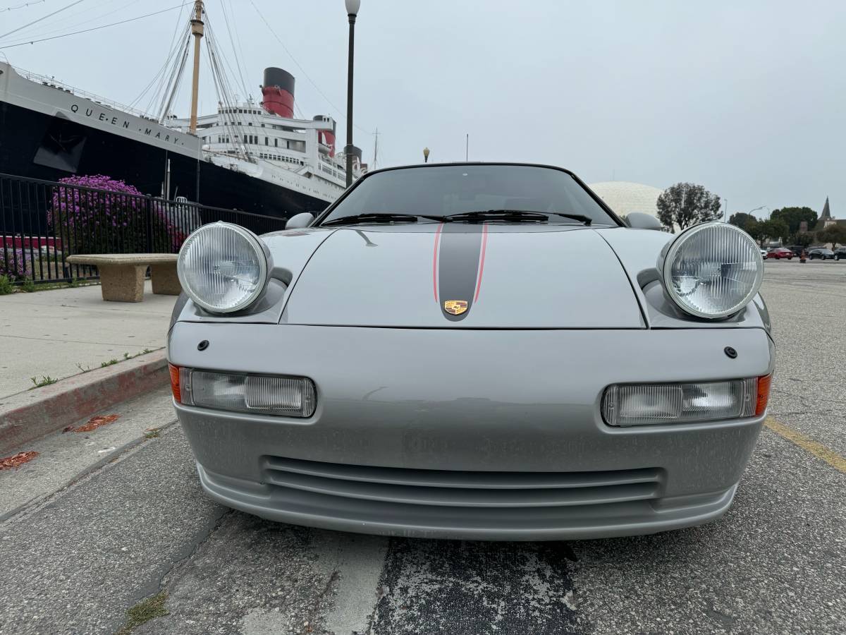 Porsche-928-gt-1990-grey-90123-7