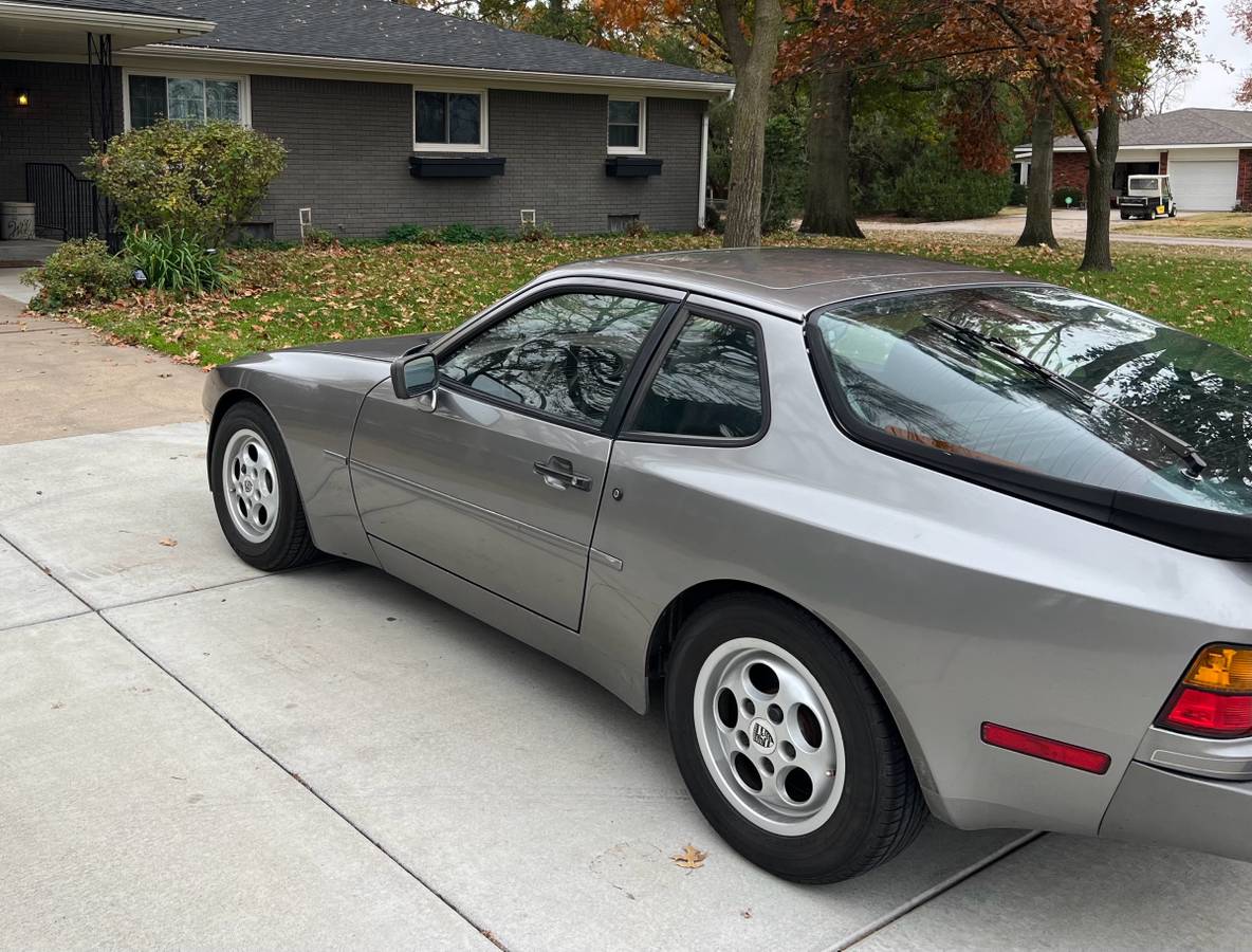 Porsche-944-1987-grey-120620-1