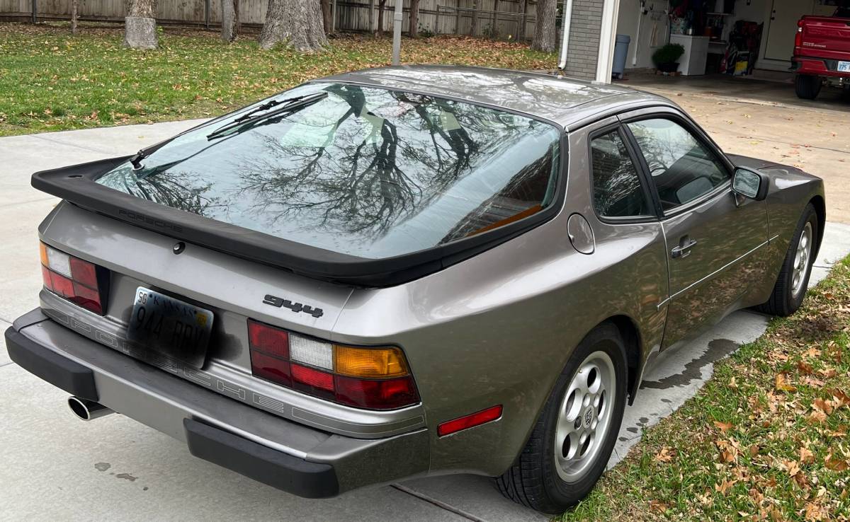 Porsche-944-1987-grey-120620-3