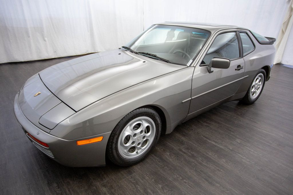 Porsche-944-Coupe-1988-Gray-Burgundy-113121-2