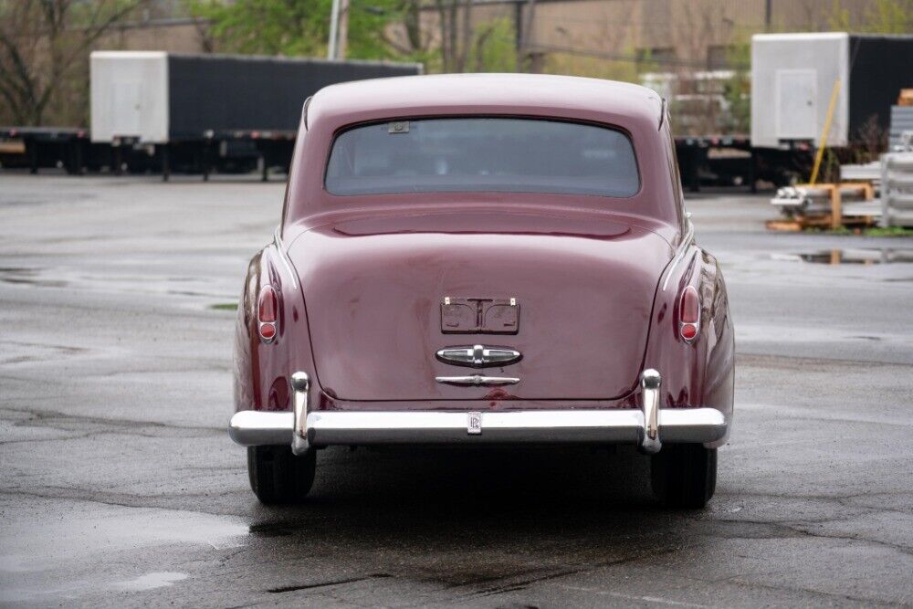 Rolls-Royce-Phantom-1961-Burgundy-Tan-0-4