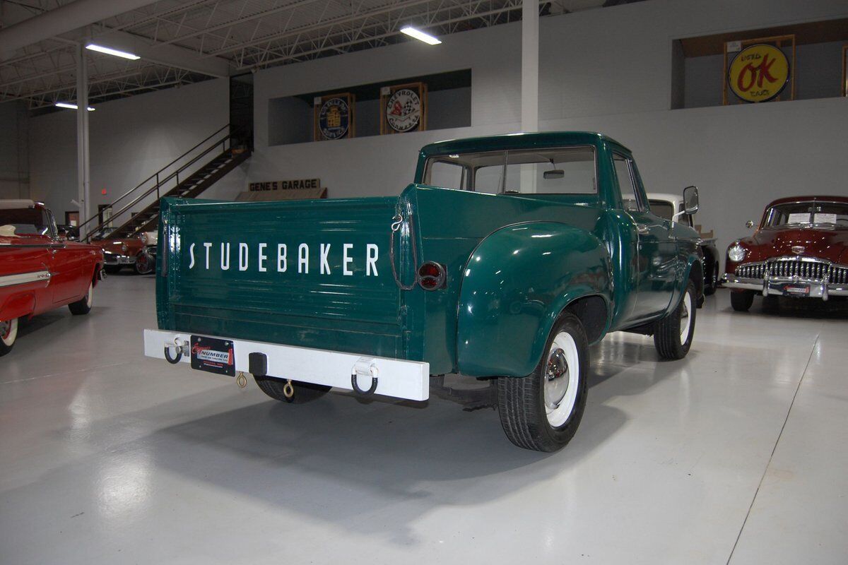 Studebaker-Champ-Pickup-1960-Green-Tan-134633-36