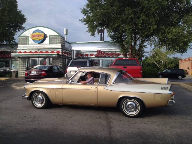 Studebaker-Golden-hawk-1957-1609