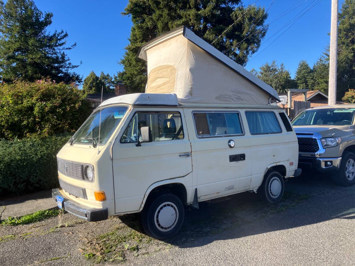 Volkswagen-1984-yellow-318649