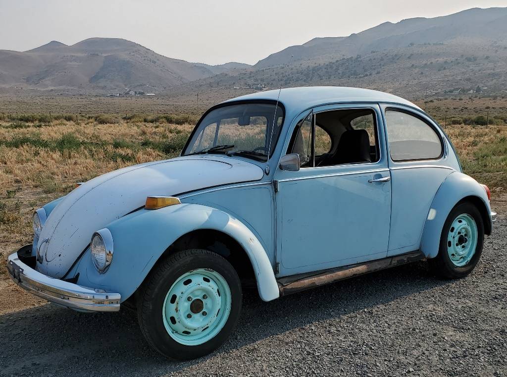 Volkswagen-Beetle-1972-blue-34923-1