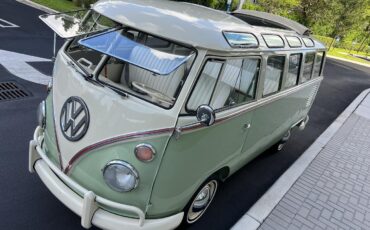 Volkswagen Bus/Vanagon  year1}