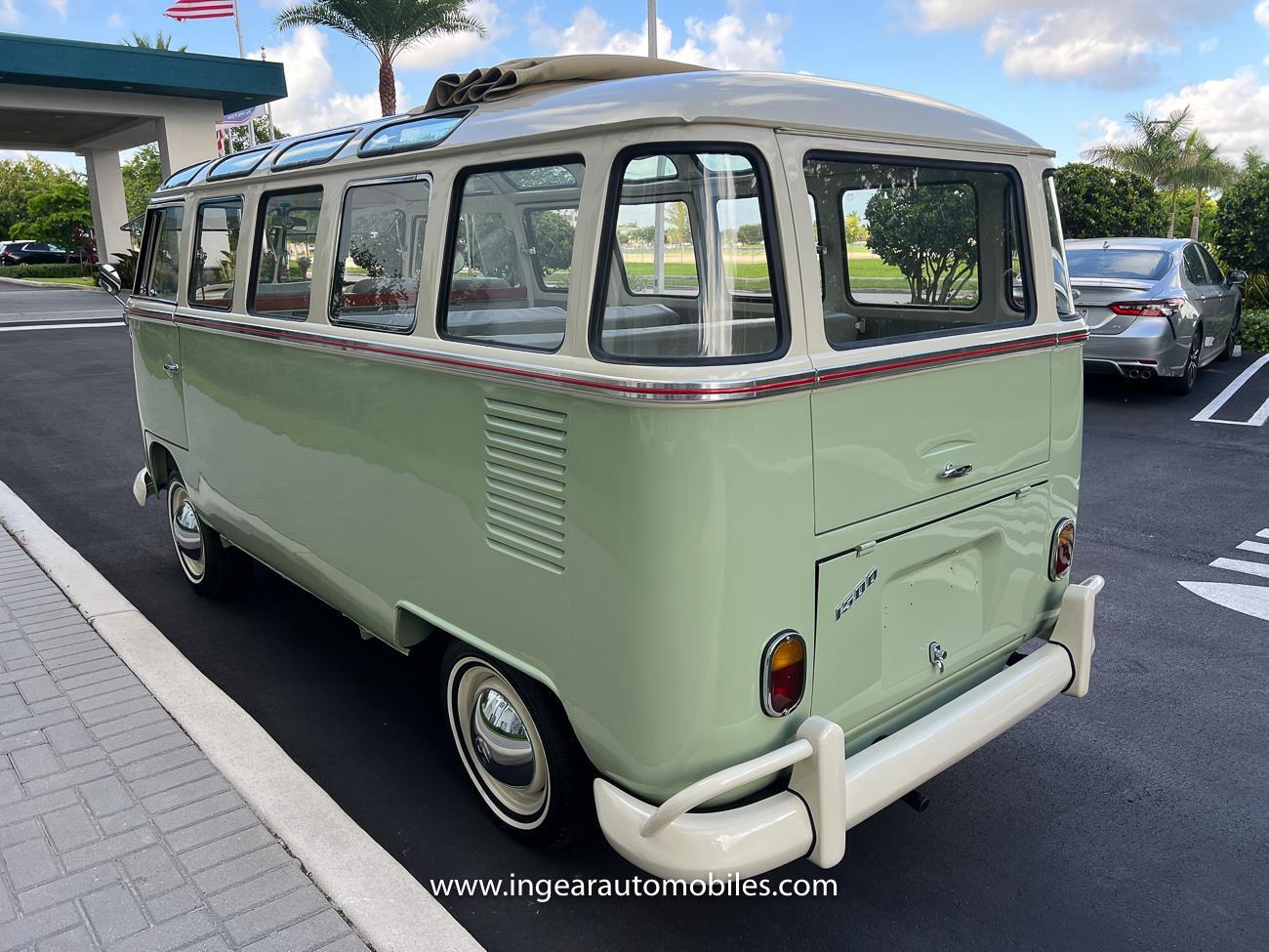 Volkswagen-BusVanagon-Van-1973-Green-White-96561-8