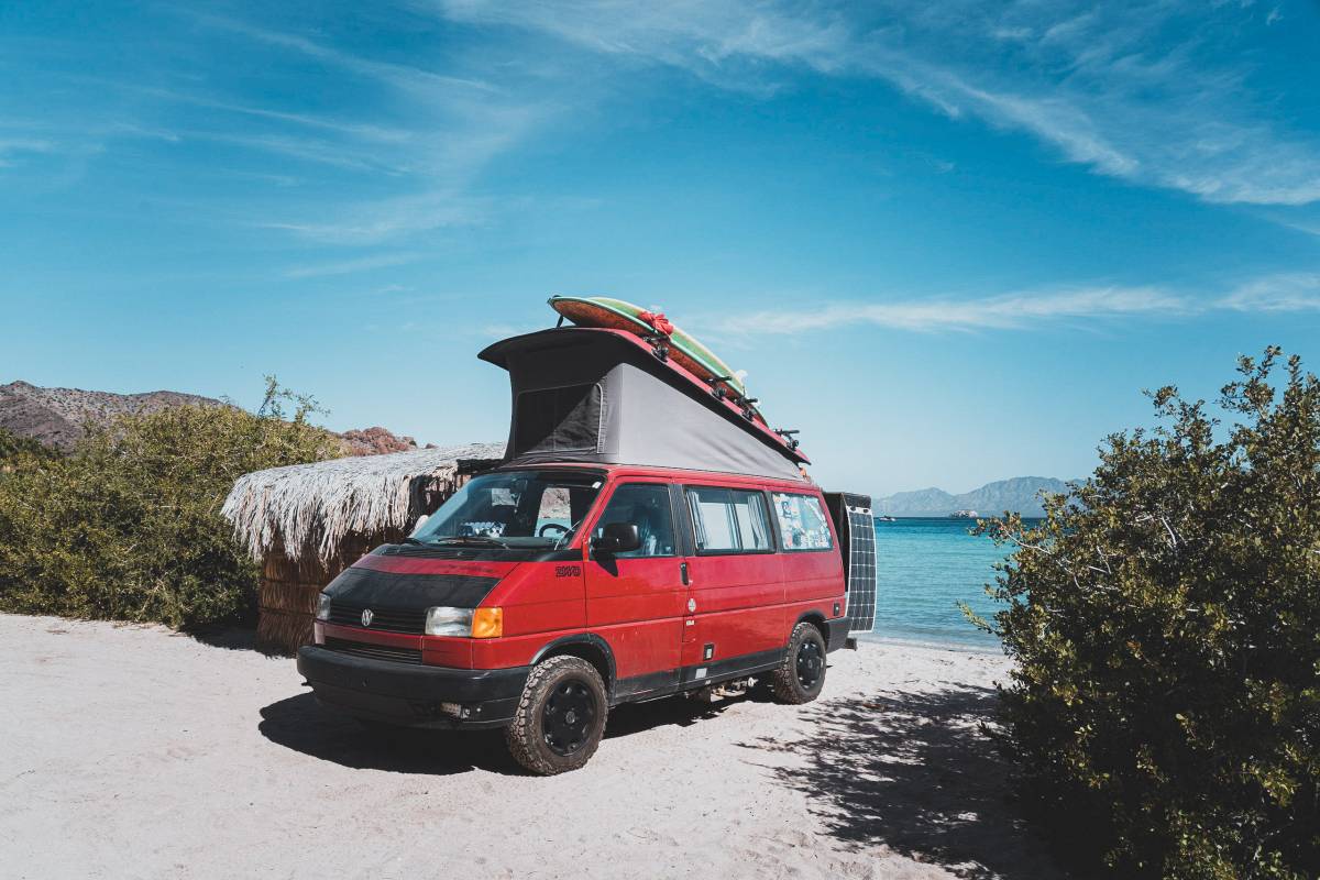 Volkswagen-Eurovan-westfalia-1992-red-334743