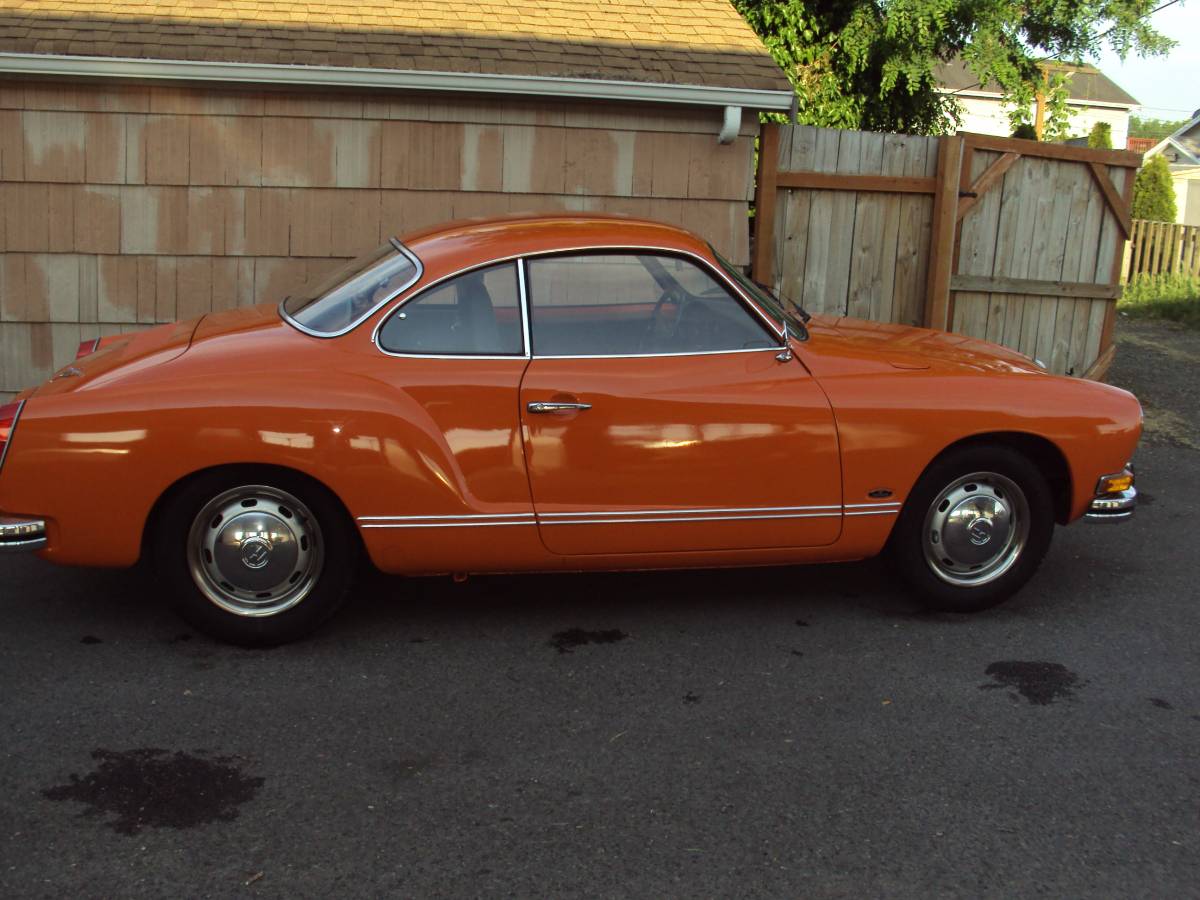 Volkswagen-Karmann-ghia-1973-blue-2-7