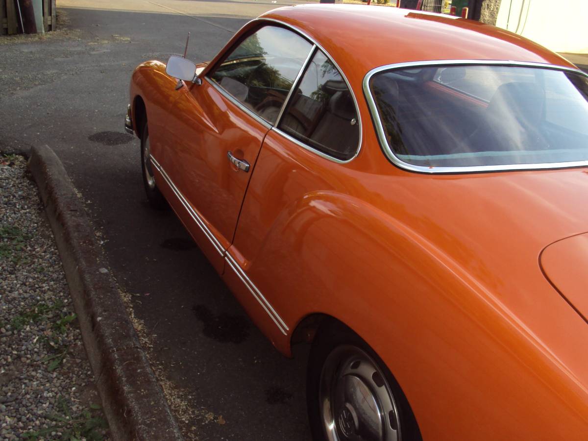 Volkswagen-Karmann-ghia-1973-blue-2-8