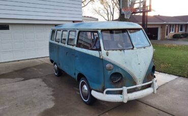 Volkswagen-Micro-bus-deluxe-1965-104607