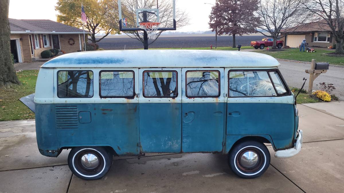 Volkswagen-Micro-bus-deluxe-1965-104607-5