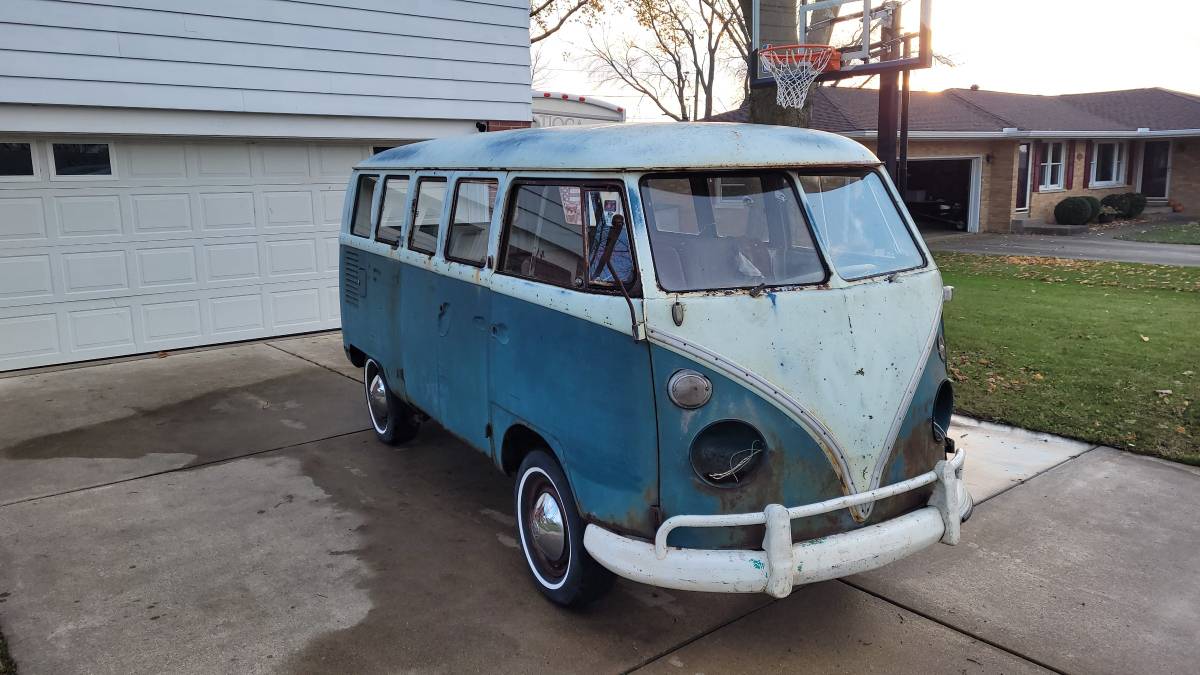 Volkswagen-Micro-bus-deluxe-1965-104607