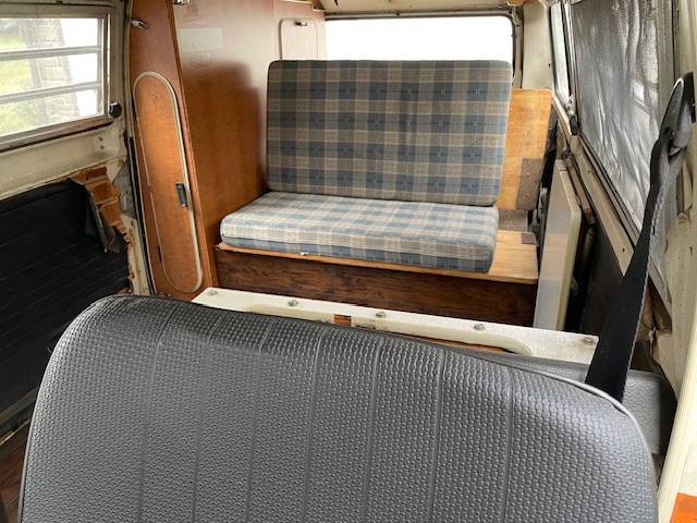 Volkswagen-Van-1973-112549-8