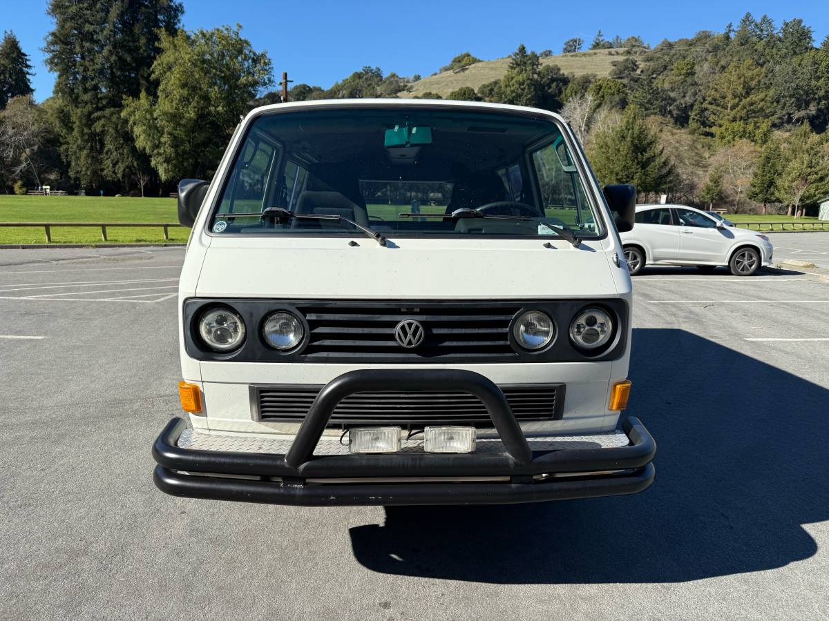 Volkswagen-Vanagon-1986-white-613159-2