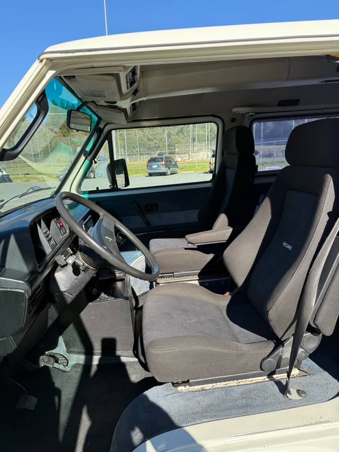 Volkswagen-Vanagon-1986-white-613159-6