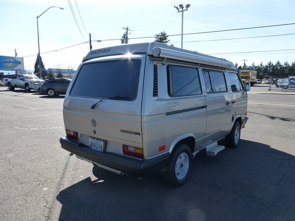 Volkswagen-Vanagon-1991-custom-157715-8