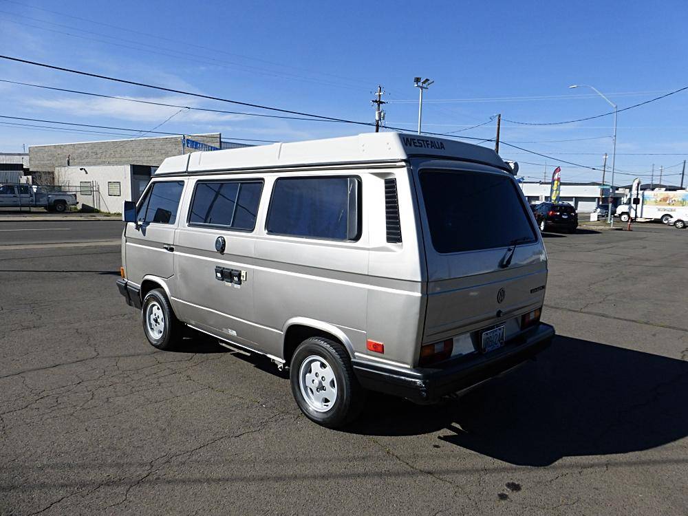 Volkswagen-Vanagon-1991-custom-157715-9