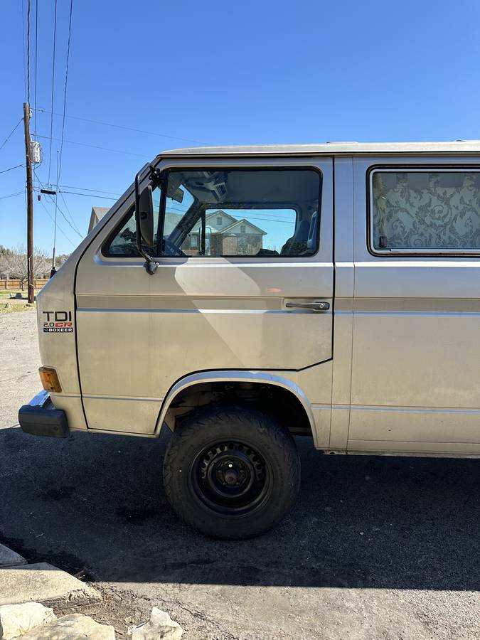 Volkswagen-Vanagon-diesel-1986-silver-27359-1